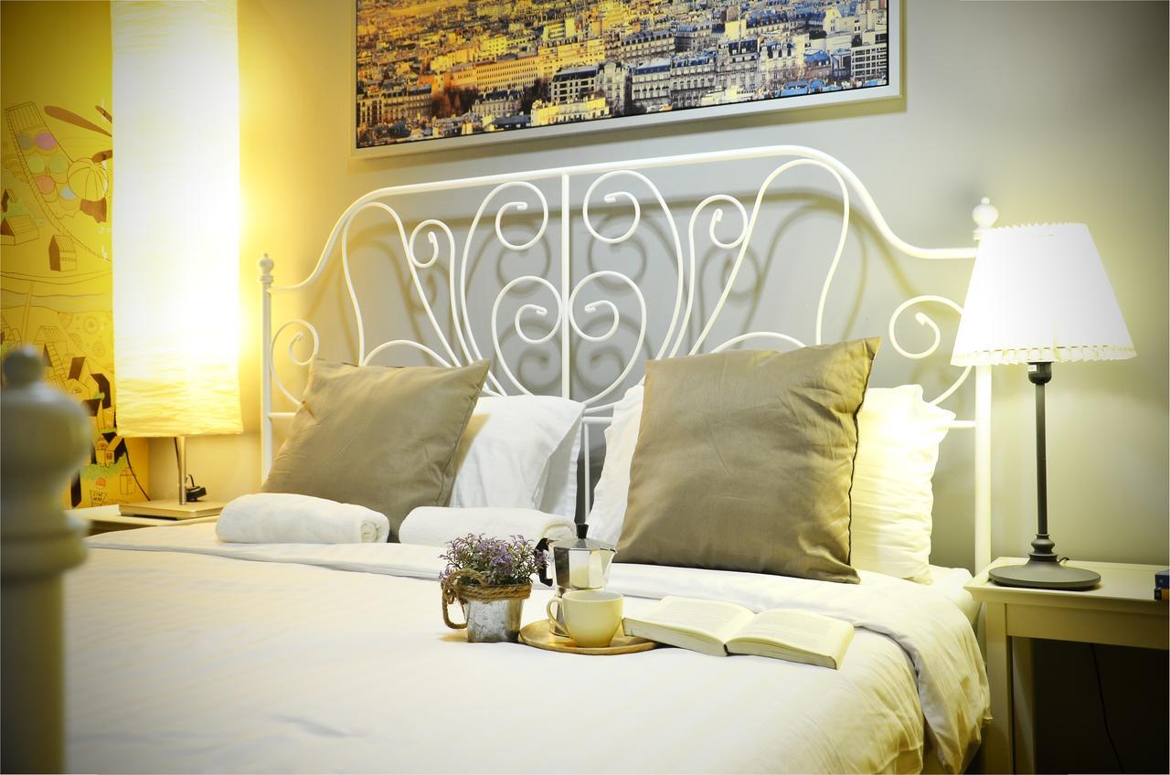 Goodfellas Thong Lo Hostel #Check In Time Needed# Bangkok Exteriör bild