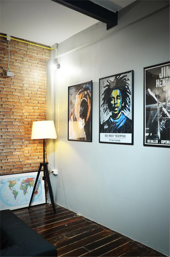 Goodfellas Thong Lo Hostel #Check In Time Needed# Bangkok Exteriör bild