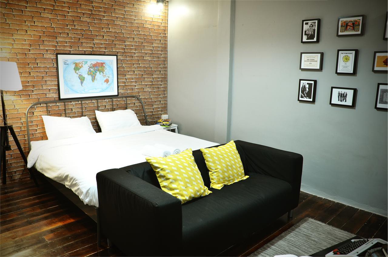 Goodfellas Thong Lo Hostel #Check In Time Needed# Bangkok Exteriör bild